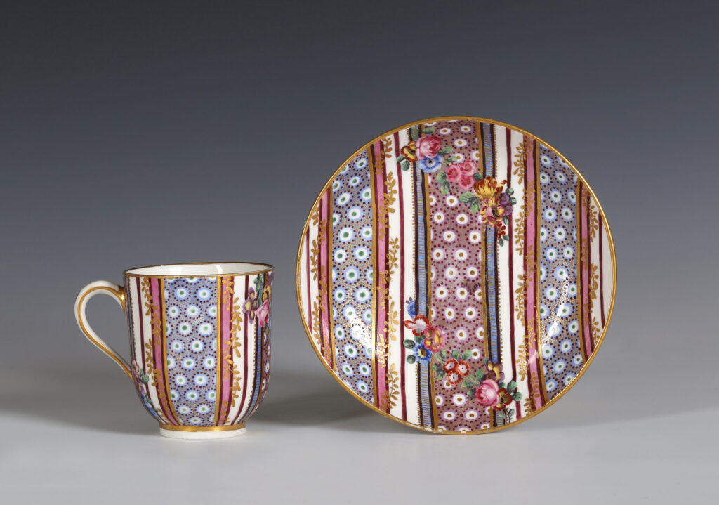 A LARGE SÈVRES CUP AND SAUCER (GOBELET CALABRE ET SOUCOUPE) OF THE FIRST SIZE