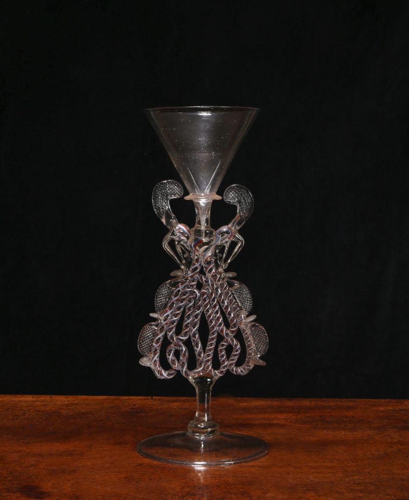 A FAÇON DE VENISE SERPENT-STEMMED WINGED WINE GLASS