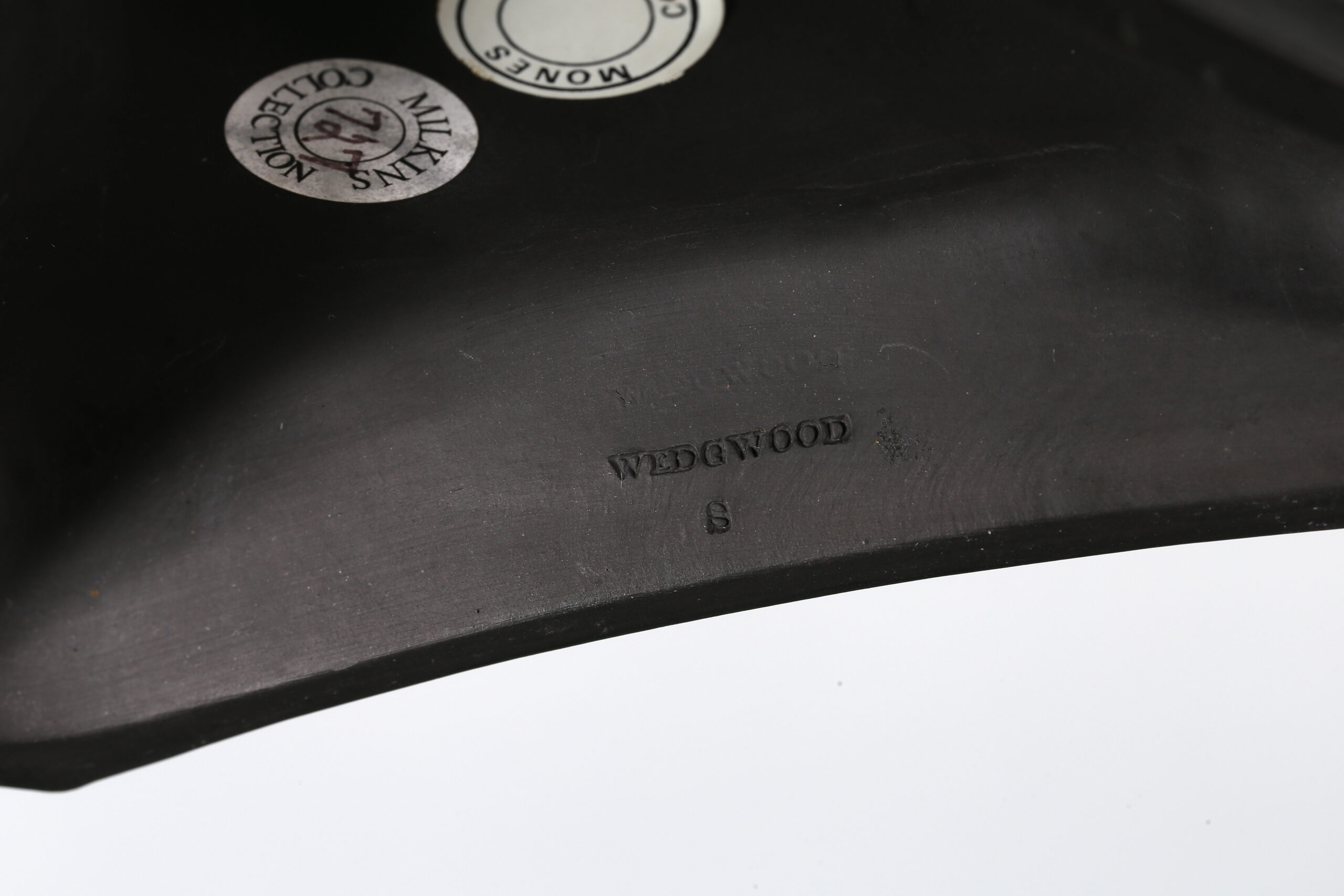 A WEDGWOOD BLACK BASALT TRIPOD AMPHORA VASE AND COVER Rare Ceramics